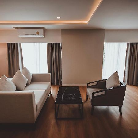 Ava Hotel Phitsanulok Exterior foto