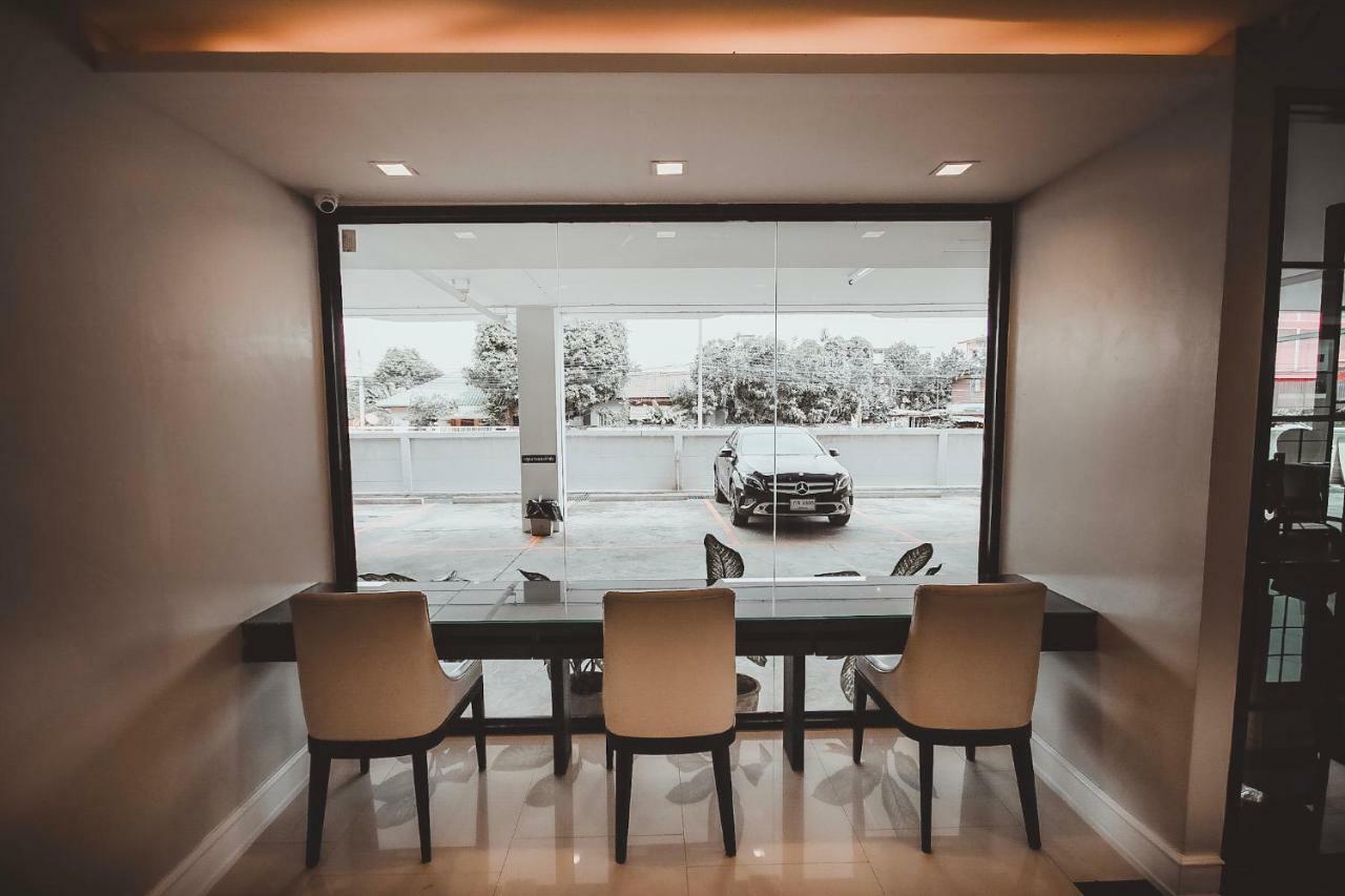 Ava Hotel Phitsanulok Exterior foto